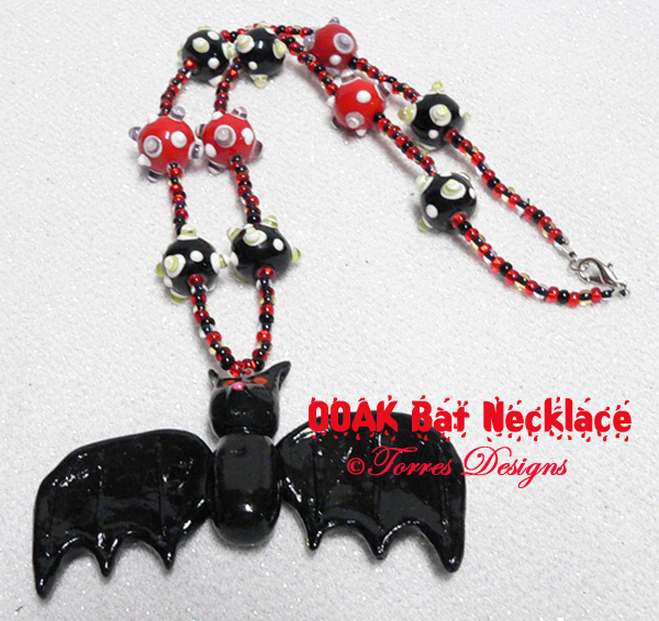ooak Bat Necklace,ooak Lampwork Bat Necklace,Lampwork Bat Necklace,